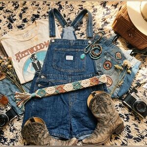 Women’s Levi’s Denim Shortalls Overalls Medium Wash Size Small/26/4